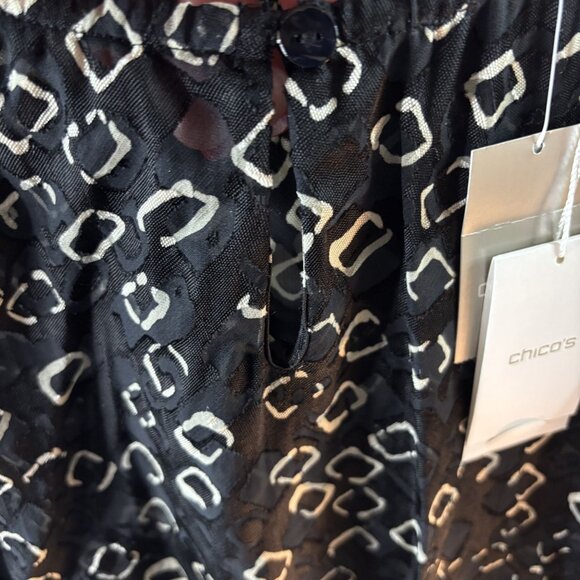 Chicos Black & White Semi-Sheer Geo Burnout Peasant Top Size 2 Polyester/Rayon B - Picture 6 of 11